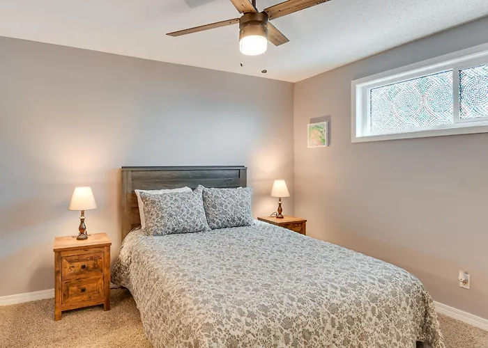Orange Retreat W/ 4 Pools - Walk To Beach!